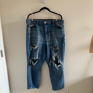 American Eagle Curvy Stretch Mom Jeans